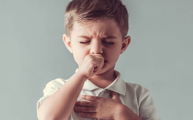 Thay đổi tiếng khóc, tiếng nói là một trong những biểu hiện khi trẻ bị mắc bệnh về tai mũi họng.