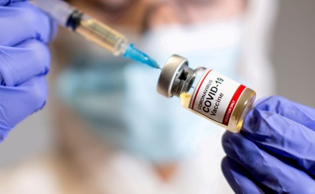 Tiêm vaccine CIVI-19 như tất cả các loại thuốc, một số người có thể gặp các tác dụng phụ