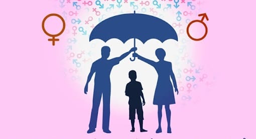 Liên quan đến các giải pháp phòng ngừa xâm hại tình dục trẻ em, nhiều ý kiến cho rằng nên tăng cường sự quản lý, giáo dục của gia đình, nhà trường và kết hợp giữa gia đình và nhà trường đối với các em.