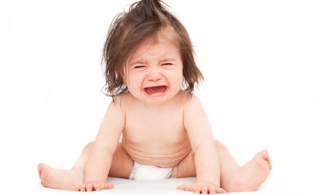 Táo bón là vấn đề rất hay gặp ở trẻ nhỏ. Ảnh minh hoạ.