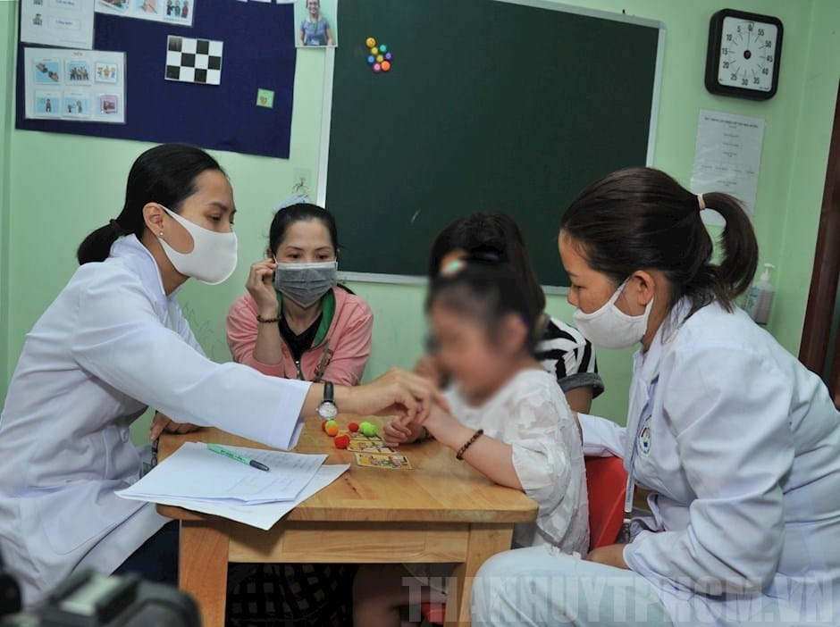 Cần phải xây dựng, quy hoạch phát triển hệ thống cơ sở giáo dục chuyên biệt để đảm bảo cơ hội tiếp cận giáo dục công bằng cho trẻ khuyết tật. Ảnh minh hoạ.