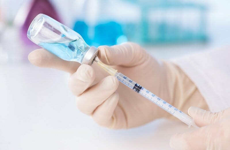 Tiêm vaccine là biện pháp hiệu quả để phòng bệnh cúm.