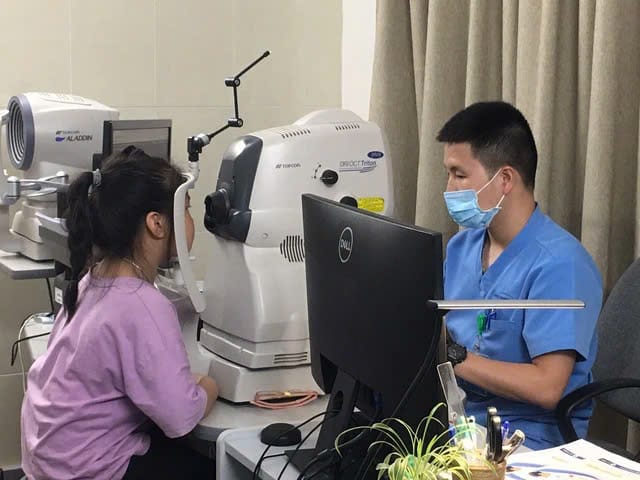 46,22% học sinh tại TPHCM bị tật khúc xạ.