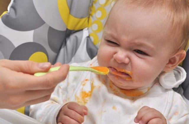 Trẻ biếng ăn có thể chỉ là biểu hiện tạm thời trong quá trình phát triển sinh lý. Ảnh minh họa