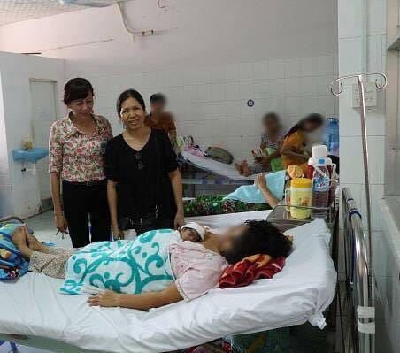 “Cái ôm đầu tiên” cứu sống nhiều bé sinh non, nhẹ cân