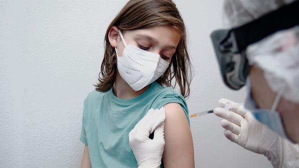 Chủ động phòng COVID-19 cho trẻ em bằng vaccine là cần thiết