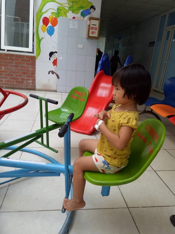 Tuyên Quang: Một tuần tiếp nhận 5 trẻ ngộ độc vì sự bất cẩn của người lớn