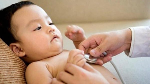 Nguyên nhân khiến viêm phổi ở trẻ dai dẳng, hay tái phát