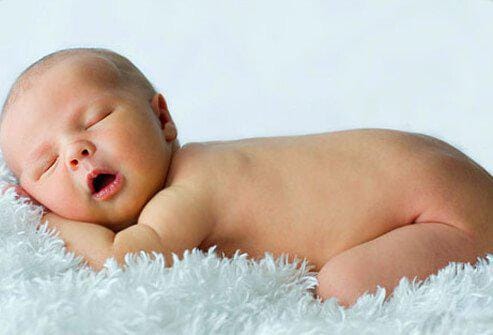 Chăm sóc làn da trẻ sơ sinh