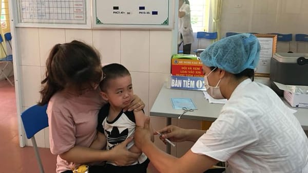 Bảo vệ trẻ trước các bệnh truyền nhiễm khi quay trở lại trường mùa dịch