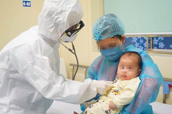 Cách nào bảo vệ trẻ em trước "làn sóng" biến thể Delta?