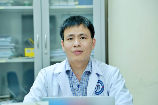 Có nên dừng hẳn việc cho trẻ uống sữa để giảm cân không?