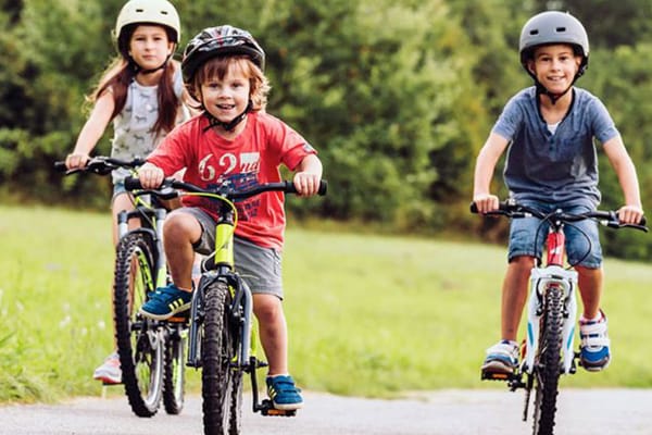 5 bài tập giúp trẻ tăng chiều cao cha mẹ cần biết