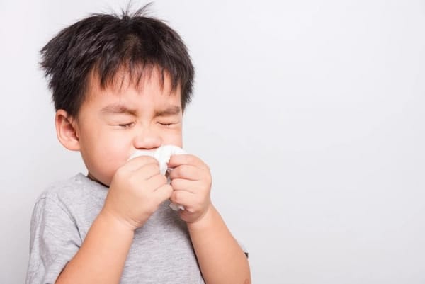 Phòng ngừa các bệnh thường gặp mùa nắng nóng cho trẻ