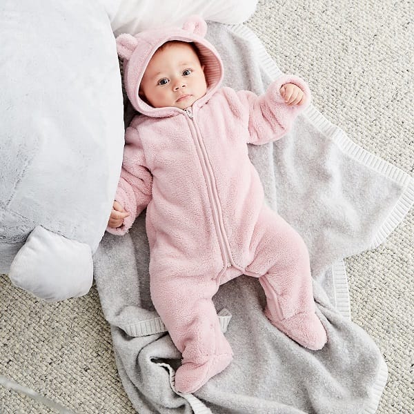 Cách giữ ấm cho trẻ khi ngủ vào mùa đông