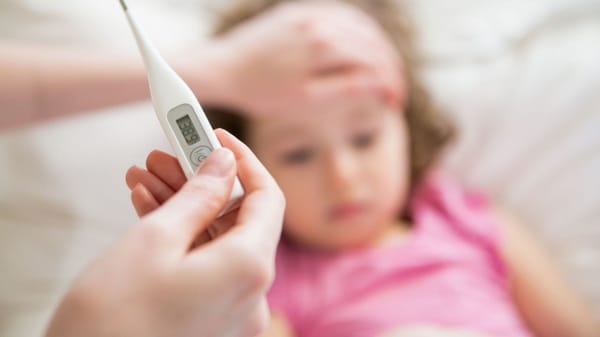 Yếu tố gây suy giảm miễn dịch bẩm sinh