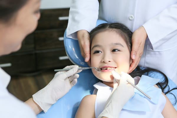 Viêm tủy răng ở trẻ em để lại biến chứng gì, cách phát hiện sớm