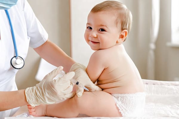Chuyên gia chỉ ra các loại vaccine cần tiêm trước khi đi du lịch và nghỉ hè cho trẻ